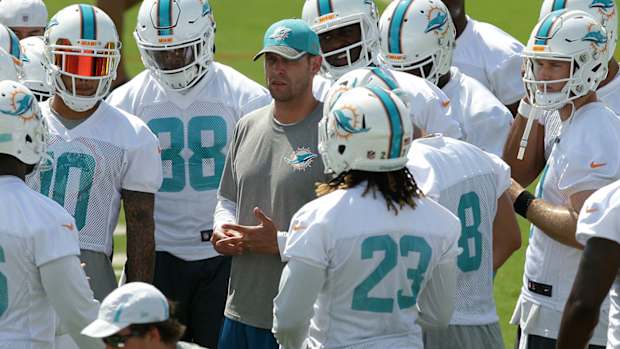 dolphins-training-camp-depth-chart-preseason-schedule.jpg